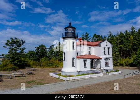 Coupeville, WA, États-Unis. 6 septembre 2023. 06 septembre 2023-Coupeville, WA : le phare de l'Admiralty Head est une aide à la navigation désactivée située sur l'île Whidbey près de Coupeville, Washington, sur le terrain du parc d'État de fort Casey. (Image de crédit : © Walter G Arce SR Grindstone Medi/ASP) USAGE ÉDITORIAL SEULEMENT! Non destiné à UN USAGE commercial ! Banque D'Images