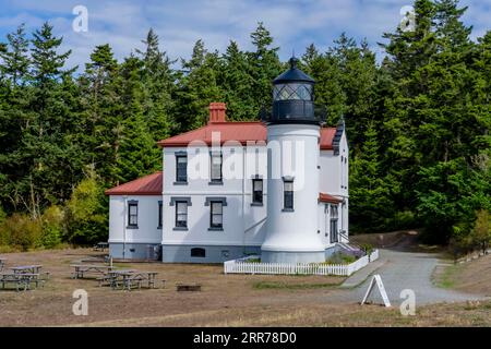 Coupeville, WA, États-Unis. 6 septembre 2023. 06 septembre 2023-Coupeville, WA : le phare de l'Admiralty Head est une aide à la navigation désactivée située sur l'île Whidbey près de Coupeville, Washington, sur le terrain du parc d'État de fort Casey. (Image de crédit : © Walter G Arce SR Grindstone Medi/ASP) USAGE ÉDITORIAL SEULEMENT! Non destiné à UN USAGE commercial ! Banque D'Images