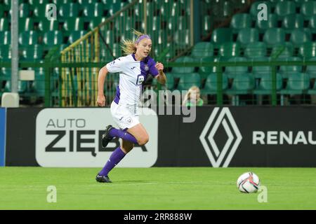 Katowice, Pologne. 06 septembre 2023. Alexis Thornton (23 ans) d'Anderlecht avec le ballon lors d'un match de football entre le Royal Sporting Club Anderlecht et le GKS Katowice match de qualification de groupe avant la saison 2023-2024 de la Ligue des champions féminine le mercredi 06 septembre 2023 à Katowice, en Pologne. Crédit : Sportpix/Alamy Live News Banque D'Images