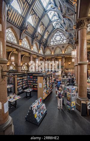 Waterstones,The Wool Exchange, 10 Hustlergate, Bradford BD1 1BL Construit à l'origine comme centre de commerce de la laine au 19e siècle. Banque D'Images