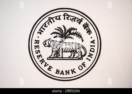 Le logo de la Reserve Bank of India (RBI) est visible au Global Fintech Fest (GFF) à Mumbai. Global Fintech Fest est une plate-forme mondiale où les parties prenantes des sociétés Fintech se réunissent sous un même toit pour partager des idées, des innovations, des startups et des nouvelles technologies dans les domaines de la banque, de la finance et des paiements numériques lors d’un événement annuel. (Photo Ashish Vaishnav / SOPA Images/Sipa USA) Banque D'Images