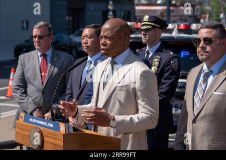 New York, États-Unis. 06 septembre 2023. Le maire de New York, Eric Adams, annonce un nouveau plan complet visant à réprimer les vols de voitures dans les cinq arrondissements du quartier Queens de New York. Malgré une baisse globale de la criminalité majeure jusqu'à présent cette année, le Grand Larceny auto (GLA) a augmenté d'environ 19 % jusqu'en août, principalement en raison d'une augmentation du vol de certains modèles Kia et Hyundai, en grande partie attribuable aux médias sociaux viraux, cela n'a pas seulement un impact sur New York, mais sur l'ensemble du pays. (Photo Ron Adar/SOPA Images/Sipa USA) crédit : SIPA USA/Alamy Live News Banque D'Images