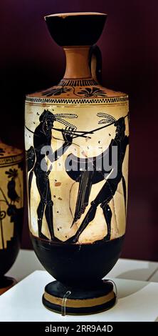 Satyres dansant la Pyrrhus par Athéna Peintre 490BC White Ground Lekythos, Athènes, Musée, grec, Grèce. . Musée d'Art cycladique Banque D'Images