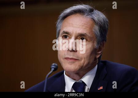 210608 -- WASHINGTON, le 8 juin 2021 -- le secrétaire d'État américain Antony Blinken témoigne devant le comité des relations étrangères du Sénat américain sur l'examen de la demande de budget du département d'État pour l'exercice 2022 à Washington, D.C., aux États-Unis, le 8 juin 2021. Photo de /Xinhua U.S.-WASHINGTON, D.C.-HEARING-BLINKEN TingxShen PUBLICATIONxNOTxINxCHN Banque D'Images