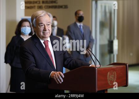 210619 -- NATIONS UNIES, 19 juin 2021 -- Antonio Guterres s'adresse à la presse après avoir été nommé secrétaire général des Nations Unies pour un second mandat au siège de l'ONU à New York, le 18 juin 2021. Vendredi, l’Assemblée générale des Nations Unies a nommé Antonio Guterres secrétaire général de l’ONU pour un second mandat de cinq ans commençant le 1 janvier 2022. Le président de la 75e session de l'AGNU Volkan Bozkir a officiellement annoncé sa nomination. Un-GUTERRES-SECOND TERM XiexE PUBLICATIONxNOTxINxCHN Banque D'Images