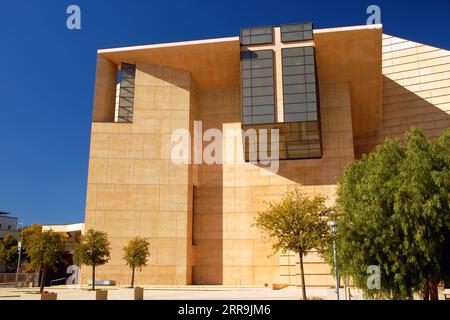 La basilique notre-Dame des Anges a été ouverte en 2000 à Los Angeles après qu'un tremblement de terre ait endommagé l'original Banque D'Images