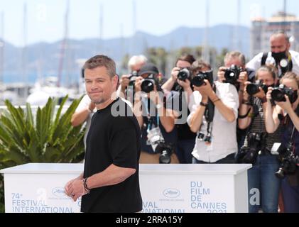 210709 -- CANNES, le 9 juillet 2021 -- l'acteur américain Matt Damon pose lors d'un photocall pour le film Stillwater lors de la 74e édition du Festival de Cannes à Cannes, dans le sud de la France, le 9 juillet 2021. FRANCE-CANNES-FILM FESTIVAL-STILLWATER-PHOTOCALL GAOXJING PUBLICATIONXNOTXINXCHN Banque D'Images