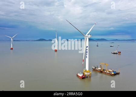 210716 -- BEIJING, 16 juillet 2021 -- une photo prise le 28 mai 2021 montre un parc éolien offshore de China Huadian Corporation dans la province du Fujian du sud-est de la Chine. Xinhua Headlines : le plus grand marché mondial de négoce de carbone ouvre à Shanghai JiangxKehong PUBLICATIONxNOTxINxCHN Banque D'Images