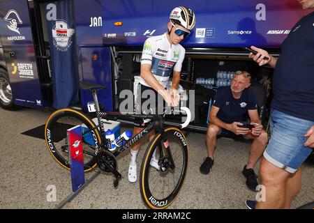 Olvega, Espagne. 07 septembre 2023. Le Belge Remco Evenepoel de Soudal Quick-Step photographié au départ de l'étape 12 de l'édition 2023 de la 'Vuelta a Espana', d'Olvega à la Saragosse (150, 6 km), Espagne, jeudi 07 septembre 2023. La Vuelta se déroule du 26 août au 17 septembre. BELGA PHOTO PEP DALMAU crédit : Belga News Agency/Alamy Live News Banque D'Images