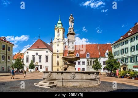 Place principale (Hlavne namestie), Bratislava, Slovaquie Banque D'Images