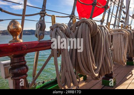 Lisbonne, Portugal, 31 août 2023 : Voilier mexicain Cuauhtémoc dans les quais. Course des grands voiliers 2023. Navire d'entraînement à voile de la marine mexicaine Banque D'Images