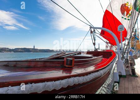 Lisbonne, Portugal, 31 août 2023 : Voilier mexicain Cuauhtémoc dans les quais d'Alcantara. Course des grands voiliers 2023. Navire d'entraînement à voile de la marine mexicaine Banque D'Images