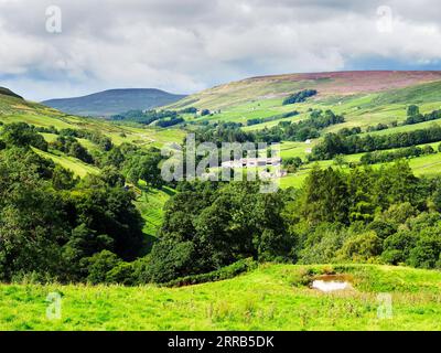 Vue de la voie Nidderdale vers SCAR House Reservoir Nidderdale AONB North Yorkshire Angleterre Banque D'Images