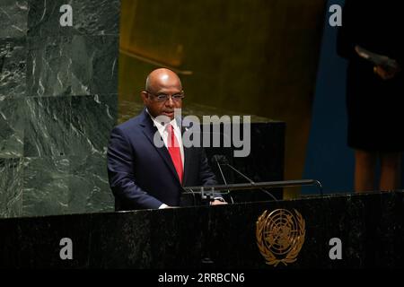 210915 -- NATIONS UNIES, 15 septembre 2021 -- Abdulla Shahid, Président de la 76e session de l'Assemblée générale des Nations Unies l'AGNU, s'adresse à la 1e plénière et à la séance d'ouverture de la 76e session de l'AGNU au siège de l'ONU à New York, le 14 septembre 2021. /Un photo/document via Xinhua un-GENERAL ASSEMBLY-76E SESSION-OUVERTURE EvanxSchneider PUBLICATIONxNOTxINxCHN Banque D'Images