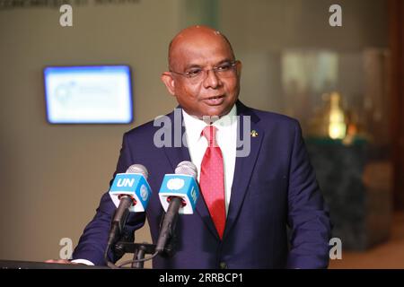 210915 -- NATIONS UNIES, 15 septembre 2021 -- Abdulla Shahid, président de la 76e session de l'Assemblée générale des Nations Unies, s'adresse aux journalistes après l'ouverture de la 76e session de l'Assemblée générale des Nations Unies au siège de l'ONU à New York le 14 septembre 2021. L'AGNU a ouvert mardi sa 76e session. ASSEMBLÉE GÉNÉRALE DES NATIONS UNIES-76E SESSION-OUVERTURE XIEXE PUBLICATIONXNOTXINXCHN Banque D'Images