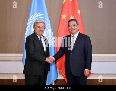 Jakarta, Indonésie. 7 septembre 2023. Le premier ministre chinois Li Qiang rencontre le secrétaire général de l'ONU Antonio Guterres en marge des réunions des dirigeants sur la coopération en Asie de l'est à Jakarta, Indonésie, le 7 septembre 2023. Crédit : Zhang Ling/Xinhua/Alamy Live News Banque D'Images
