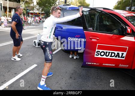 Saragosse, Espagne. 07 septembre 2023. Le Belge Remco Evenepoel de Soudal Quick-Step photographié après l'étape 12 de l'édition 2023 de la 'Vuelta a Espana', d'Olvega à la Saragosse (150, 6 km), Espagne, jeudi 07 septembre 2023. La Vuelta se déroule du 26 août au 17 septembre. BELGA PHOTO PEP DALMAU crédit : Belga News Agency/Alamy Live News Banque D'Images