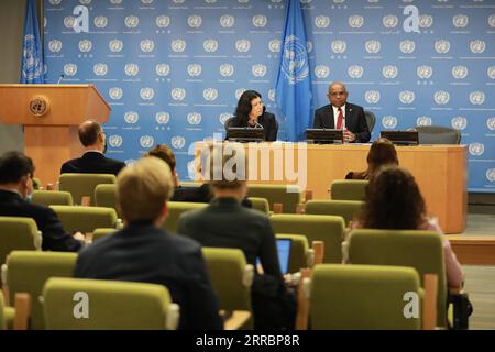 211002 -- NATIONS UNIES, 2 octobre 2021 -- Abdulla Shahid R, président de la 76e session de l'Assemblée générale des Nations Unies, tient une conférence de presse au siège de l'ONU à New York, le 1 octobre 2021. Abdulla Shahid a déclaré vendredi que le multilatéralisme reste le seul moyen de relever les défis communs. CONFÉRENCE DE PRESSE DU PRÉSIDENT DE L'ASSEMBLÉE GÉNÉRALE DES NATIONS UNIES XIEXE PUBLICATIONXNOTXINXCHN Banque D'Images