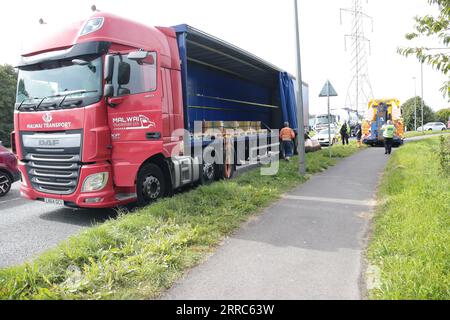 Un camion a perdu une partie de son chargement de bobines de cuivre sur l'A689 près de Wolvisiton Village, Stockton sur Tees le jeudi 7 septembre 2023. (Photo : Harry Cook | MI News) crédit : MI News & Sport / Alamy Live News Banque D'Images