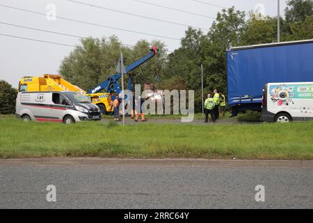 Un camion a perdu une partie de son chargement de bobines de cuivre sur l'A689 près de Wolvisiton Village, Stockton sur Tees le jeudi 7 septembre 2023. (Photo : Harry Cook | MI News) crédit : MI News & Sport / Alamy Live News Banque D'Images