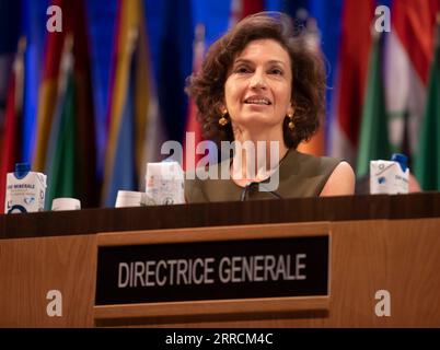 211110 -- PARIS, le 10 novembre 2021 -- Audrey Azoulay, directrice générale de l'Organisation des Nations Unies pour l'éducation, la science et la culture UNESCO, est photographiée alors qu'elle assistait à la conférence générale de l'UNESCO à Paris, France, le 9 novembre 2021. Audrey Azoulay a été réélue pour un second mandat en tant que directrice générale de l’UNESCO, a annoncé mardi l’agence onusienne. FRANCE-PARIS-UNESCO-AUDREY AZOULAY xinhua PUBLICATIONxNOTxINxCHN Banque D'Images