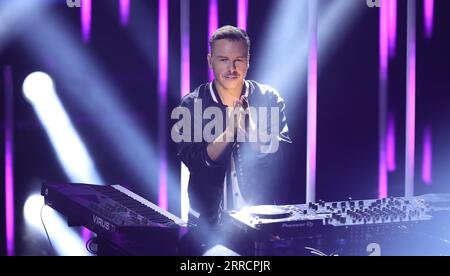 Hambourg, Allemagne. 07 septembre 2023. Purple Disco machine joue sur scène aux German radio Awards 2023. Crédit : Christian Charisius/dpa/Alamy Live News Banque D'Images