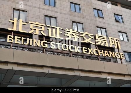 211115 -- BEIJING, 15 novembre 2021 -- la photo prise le 14 novembre 2021 montre une vue extérieure de l'immeuble de bureaux de la Bourse de Beijing, à Beijing, capitale de la Chine. La Bourse de Pékin nouvellement créée a commencé à se négocier lundi matin, avec le premier lot de 81 entreprises débutant à la bourse. CHINA-BEIJING-BEIJING STOCK EXCHANGE-TRADING START CN LIXXIN PUBLICATIONXNOTXINXCHN Banque D'Images