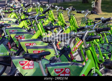 Une photo de plusieurs vélos MOL Bubi à Budapest. Banque D'Images