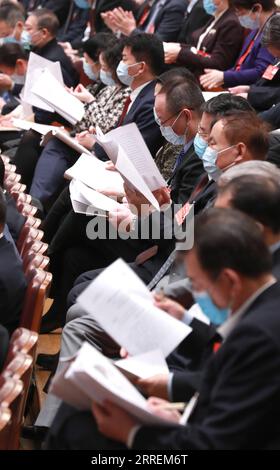 220308 -- BEIJING, 8 mars 2022 -- les membres du Comité national de la Conférence consultative politique du peuple chinois (CCPPC) participent à la deuxième séance plénière de la cinquième session du 13e Congrès national du peuple en tant que participants sans droit de vote à la Grande salle du peuple à Beijing, capitale de la Chine, le 8 mars, 2022. DEUX SESSIONS CHINE-BEIJING-NPC-SESSION ANNUELLE-DEUXIÈME RÉUNION PLÉNIÈRE CN LUXYE PUBLICATIONXNOTXINXCHN Banque D'Images