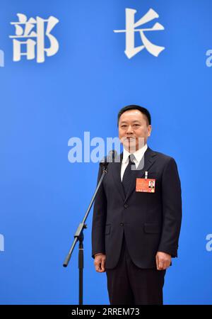 Chine, Nationaler Volkskongress à Pékin 220308 -- BEIJING, 8 mars 2022 -- le ministre chinois des Ressources en eau Li Guoying assiste à une interview par liaison vidéo après la deuxième réunion plénière de la cinquième session du 13e Congrès national populaire à Beijing, capitale de la Chine, le 8 mars 2022. DEUX SESSIONS CHINE-PÉKIN-NPC-MINISTRES-INTERVIEW CN CHENXZHONGHAO PUBLICATIONXNOTXINXCHN Banque D'Images