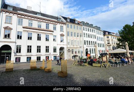 Place publique Nytorv dans le centre de Copenhague, Danemark. Banque D'Images