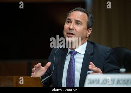 Washington, États-Unis. 07 septembre 2023. Robert G. Taub comparaît devant une audience du Sénat sur la sécurité intérieure et les affaires gouvernementales pour sa nomination au poste de commissaire de la Commission de réglementation postale, dans le Dirksen Senate Office Building à Washington, DC, USA, jeudi 7 septembre, 2023. photo de Rod Lamkey/CNP/ABACAPRESS.COM crédit : Abaca Press/Alamy Live News Banque D'Images