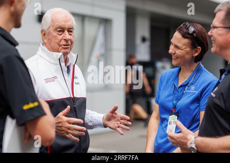 WONTROP KLAUSER Laura, chef de l'équipe Corvette Racing, portrait Roger Penske, fondateur de l'équipe de course Penske Racing, portrait, lors des 6 heures de Fuji 2023, 6e manche du Championnat du monde d'Endurance FIA 2023, du 7 au 10 septembre 2023 sur le Fuji Speedway, à Oyama, Japon Banque D'Images