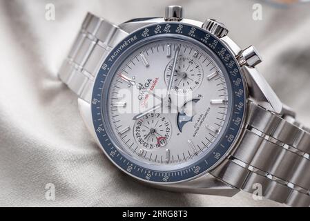 Omega Speedmaster Chronographe avec phase de lune Banque D'Images