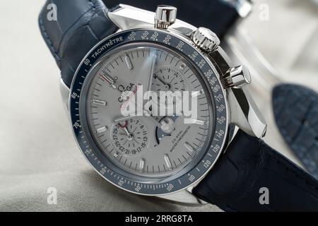 Omega Speedmaster Chronographe avec phase de lune Banque D'Images