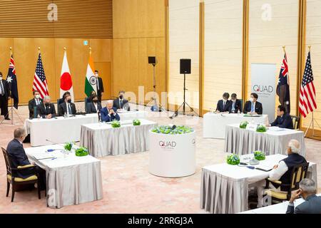 220524 -- TOKYO, le 24 mai 2022 -- le premier ministre australien Anthony Albanese, le président américain Joe Biden, le premier ministre japonais Fumio Kishida et le premier ministre indien Narendra Modi participent au sommet de la Quadrilatérale du dialogue sur la sécurité à Tokyo, au Japon, le 24 mai 2022. Yamazaki Yuichi/ via Xinhua Xinhua titres : le voyage de Biden en Asie pour la confrontation des fans ne gagne pas de cœur, tactique de division liée à l'échec Pool PUBLICATIONxNOTxINxCHN Banque D'Images