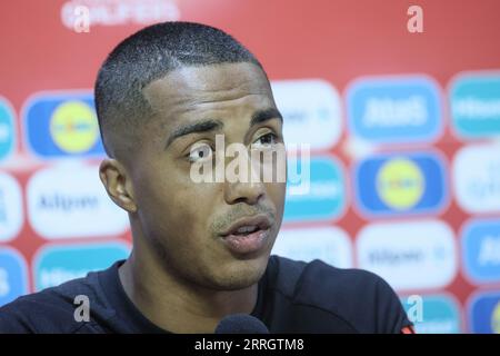 Bakou, Azerbaïdjan. 08 septembre 2023. Le Belge Youri Tielemans photographié lors d'une conférence de presse de l'équipe nationale belge de football Red Devils, à Bakou, Azerbaïdjan, vendredi 08 septembre 2023. Les Diables affrontent l'Azerbaïdjan demain. BELGA PHOTO BRUNO FAHY crédit : Belga News Agency/Alamy Live News Banque D'Images