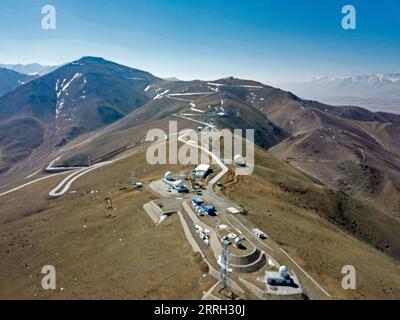 220610 -- LHASSA, 10 juin 2022 -- une photo aérienne prise le 7 avril 2022 montre l'Observatoire Ngari des Observatoires astronomiques nationaux NAO dans la préfecture de Ngari, dans la région autonome du Tibet du sud-ouest de la Chine. Xinhua Headlines : une décennie d'observation des étoiles sur le toit du monde JiangxFan PUBLICATIONxNOTxINxCHN Banque D'Images