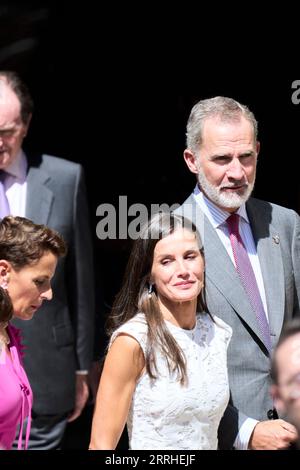 Pamplona, Navarra, Espagne. 8 septembre 2023. Le roi Felipe VI d'Espagne, la reine Letizia d'Espagne assiste à l'acte de célébration du 6e centenaire du privilège de l'Union à la cathédrale Sainte-Marie le 8 septembre 2023 à Pampelune, Espagne .le privilège de l'Union est le traité par lequel les trois principaux burghs qui composaient la ville de Pampelune au Moyen âge ont été unis au moyen d'un document signé le 8 septembre 1423 par le roi Carlos III de Navarre "le Noble". Jusqu'à ce jour, chaque burgh avait eu son propre drapeau et règle.Pampelune. Espagne. 20230908, . 20230908, (crédit image : © Jack Abuin/ZUMA Pr Banque D'Images