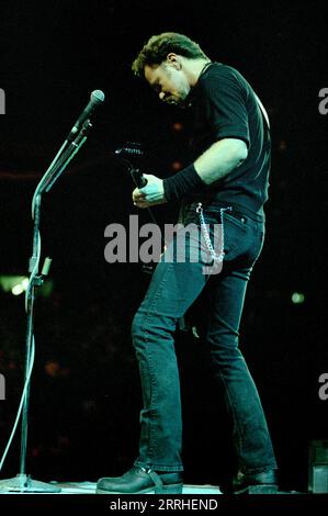 Milan Italie 1996-09-20 : James Hetfield, guitariste et chanteur du groupe Metallica lors du concert au Forum Assago Banque D'Images