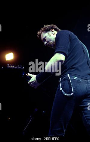 Milan Italie 1996-09-20 : James Hetfield, guitariste et chanteur du groupe Metallica lors du concert au Forum Assago Banque D'Images