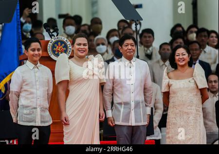 220630 -- MANILLE, le 30 juin 2022 -- Ferdinand Romualdez Marcos assiste à sa cérémonie d'inauguration à Manille, aux Philippines, le 30 juin 2022. Ferdinand Romualdez Marcos a prêté serment en tant que 17e président des Philippines jeudi au Musée national de Manille devant des milliers de personnes qui ont assisté à l'inauguration. PHILIPPINES-MANILLE-NOUVEAU PRÉSIDENT-CÉRÉMONIE D'INAUGURATION ROUELLEXUMALI PUBLICATIONXNOTXINXCHN Banque D'Images