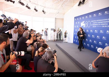 Lido Di Venezia, Italie. 08 septembre 2023. Michel Franco assiste à un photocall pour le film 'Memory' au 80e Festival International du film de Venise le 08 septembre 2023 à Venise, en Italie. © photo : Cinzia Camela. Crédit : Live Media Publishing Group/Alamy Live News Banque D'Images