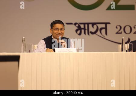 Inde. 08 septembre 2023. Le point de presse pré-sommet : Arindam Bagshi - porte-parole MEA Inde s'adressant au point de presse pré-sommet en vue de la phase finale du sommet G20 2023 qui se tiendra à New Delhi. Le groupe G20 comprend l'Argentine, l'Australie, le Brésil, le Canada, la Chine, France, Allemagne, Inde, Indonésie, Italie, Japon, République de Corée, Mexique, Russie, Arabie saoudite, Afrique du Sud, la Turquie, le Royaume-Uni, les États-Unis et les dirigeants de l'Union européenne des pays du G20 et des pays invités sont attendus. Crédit : Seshadri SUKUMAR/Alamy Live News Banque D'Images