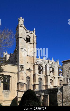 Palais des archevêques, St Just et cathédrale St-Pasteur. Place de la mairie. Narbonne, Occitanie, France Banque D'Images