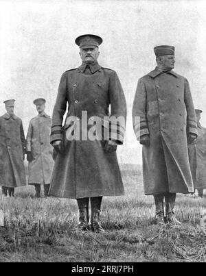 « Tout ce que nous avons est a vous » ; le General Pershing et le General Liggett commandant la premiere armee Americaine, 1918. Extrait de "l'Album de la Guerre 1914-1919, Volume 2" [l'Illustration, Paris, 1924]. Banque D'Images