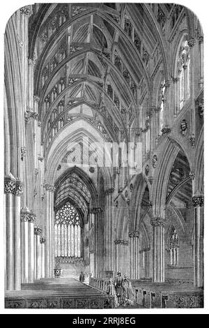 Intérieur de l'église Doncaster, 1858. L'église St George, reconstruite par George Gilbert Scott, dans le style "Early Decorated" ou "Early Middle-Pointed"... "les grandes fenêtres d'extrémité de la nef, les transepts, et le choeur, sont... de proportions majestueuses, en particulier la fenêtre est, qui est probablement la plus grande fenêtre moderne dans ce pays... il contient un grand cercle d'environ 15 pieds de diamètre, qui est rempli d'une bordure de douze cercles plus petits... semblable à la grande fenêtre circulaire occidentale à Chartres... l'intérieur de l'église a un air général de grandeur majestueuse rarement atteint en mode Banque D'Images