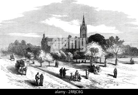 Cathédrale de Calcutta, d'après un croquis de l'un de nos artistes spéciaux, 1876. 'L'église cathédrale de St. Paul, à Calcutta, où le prince de Galles (futur roi Édouard VII) a assisté à l'exécution du culte divin le jour de Noël... c'est un édifice noble, de briques recouvertes de chunam, pour ressembler au marbre blanc poli. La tour et la flèche sont comme celles de la cathédrale de Norwich. Il a été construit, il y a plus de trente ans, au coût de &#xa3;50,000, soulevé principalement par les efforts de feu l'évêque Daniel Wilson. Extrait de "Illustrated London News", 1876. Banque D'Images