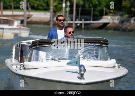 Venise Lido, Italie. 08 septembre 2023. Francesco Arca arrive au quai de l'Hôtel Excelsior pour le Festival du film de Venise 80. Crédit : SOPA Images Limited/Alamy Live News Banque D'Images