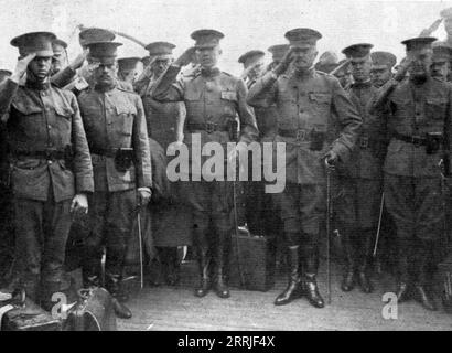 « L'arrivee du General Pershing ; le General et ses officiers écoutant la Marseillaise », 1917. Première Guerre mondiale : arrivée du général Pershing (en France) ; le général et ses officiers saluent la Marseillaise. Extrait de "l'Album de la Guerre 1914-1919, Volume 2" [l'Illustration, Paris, 1924]. Banque D'Images